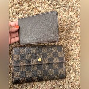 Louis Vuitton Etui wallet